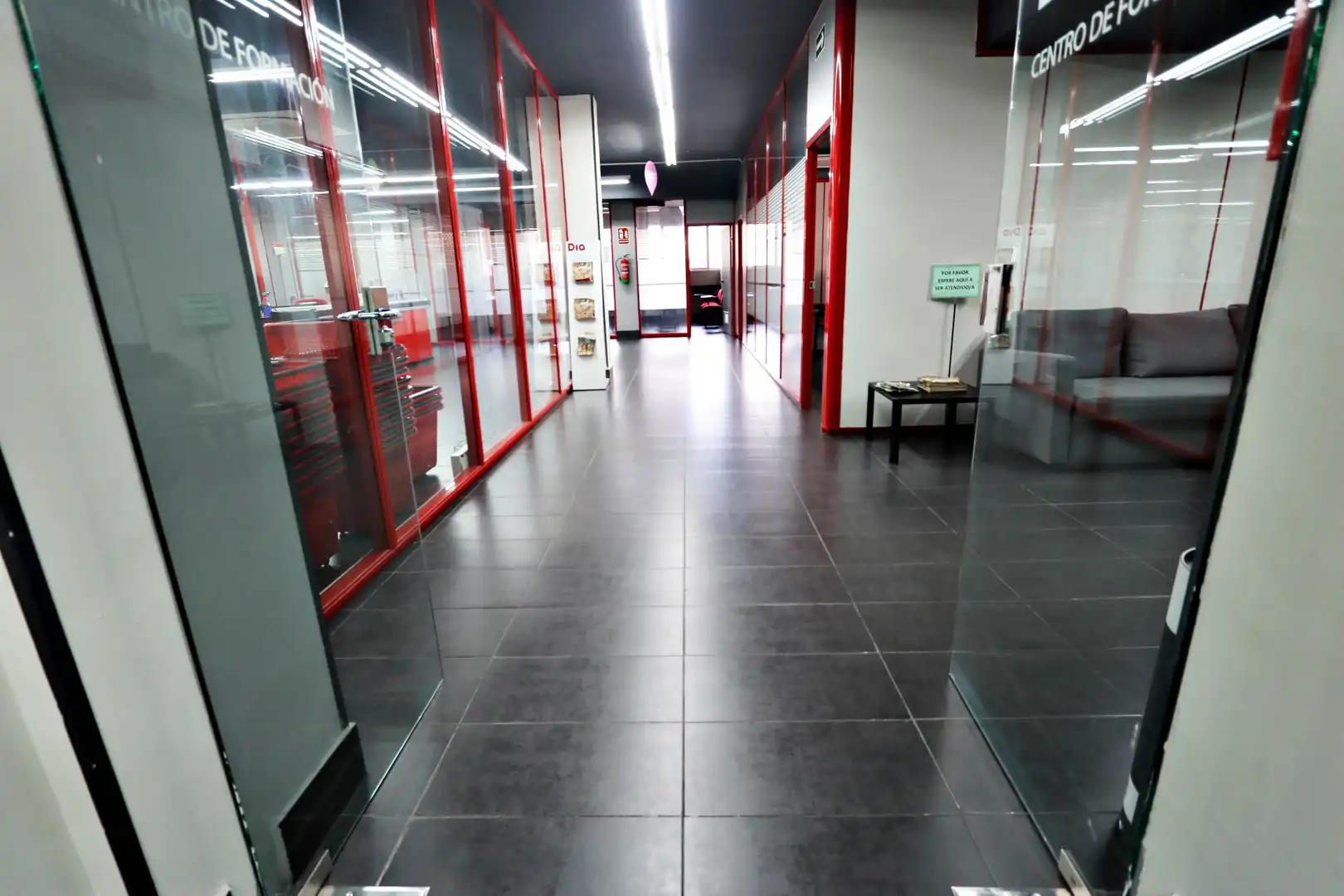 Local comercial de lloguer a Calle Ramon y Cajal, imagen 19