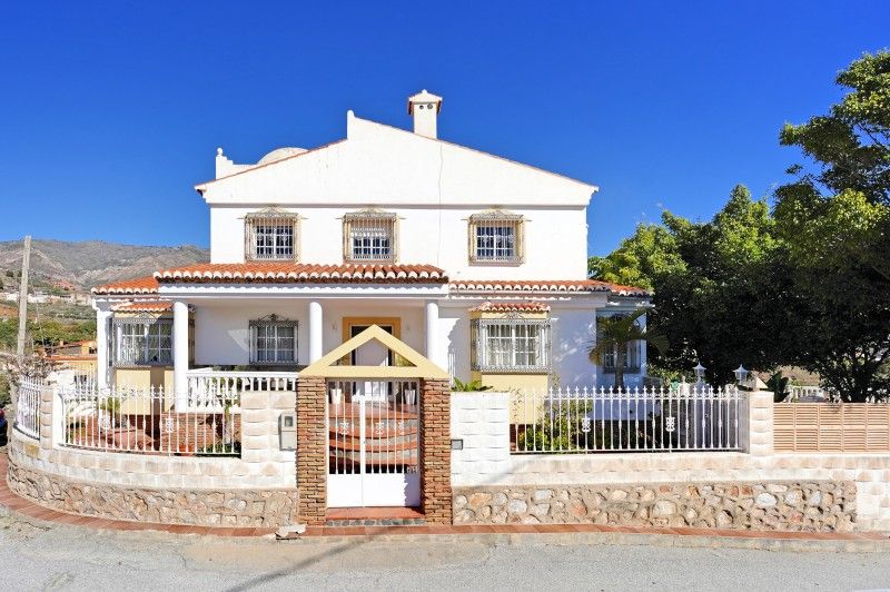 Exterior view of House or chalet for sale in Molvízar  with Air Conditioner, Heating and Terrace