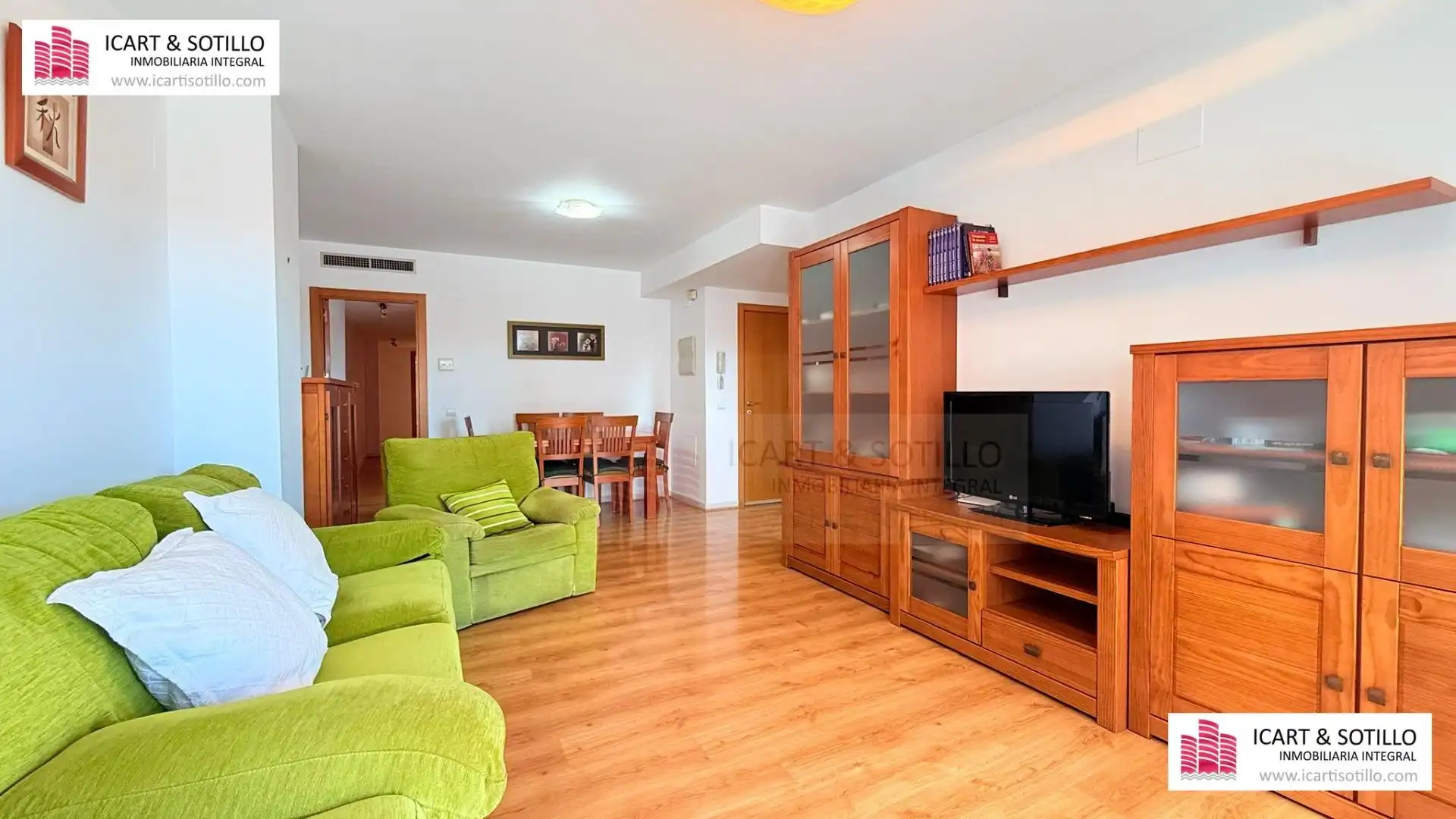 Sala d'estar de Pis en venda en Vinaròs amb Aire condicionat, Calefacció i Parquet