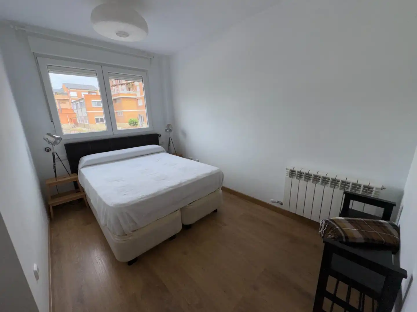 Habitación de Piso en venta en Ponferrada con Calefacción, Terraza y Trastero