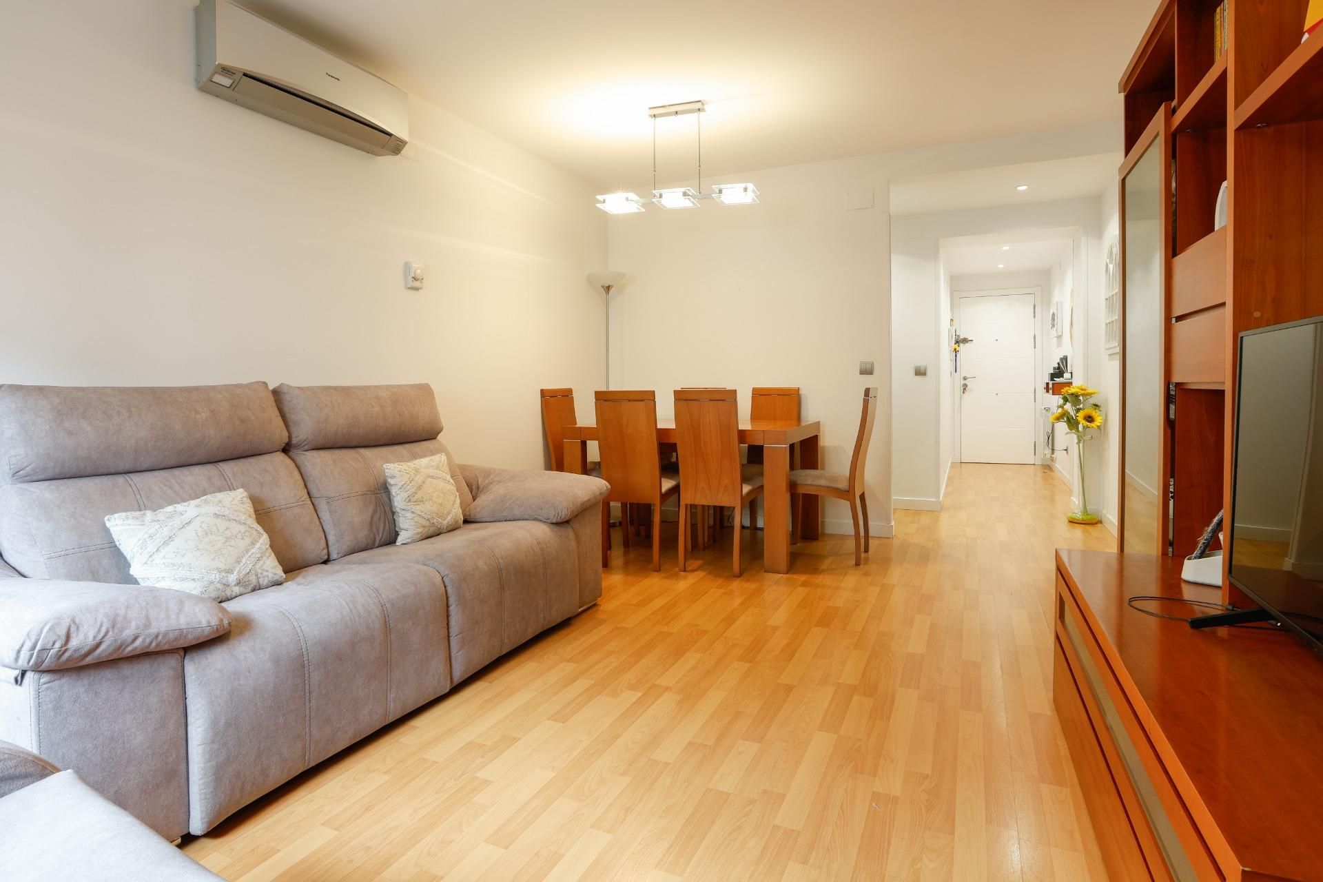 Living room of Flat for sale in Valdemoro  with Air Conditioner, Heating and Community pool