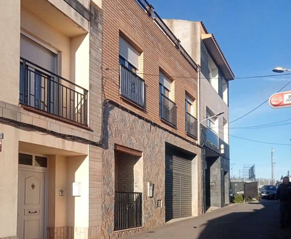Casa adosada en Venta en C/ El Rabal en Corbins