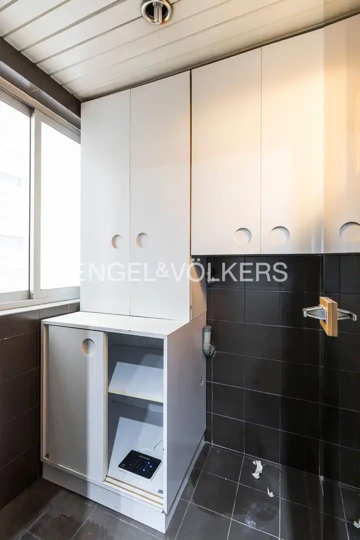 Kitchen of Flat for sale in Madrid  with Heating, Private garden and Terrace