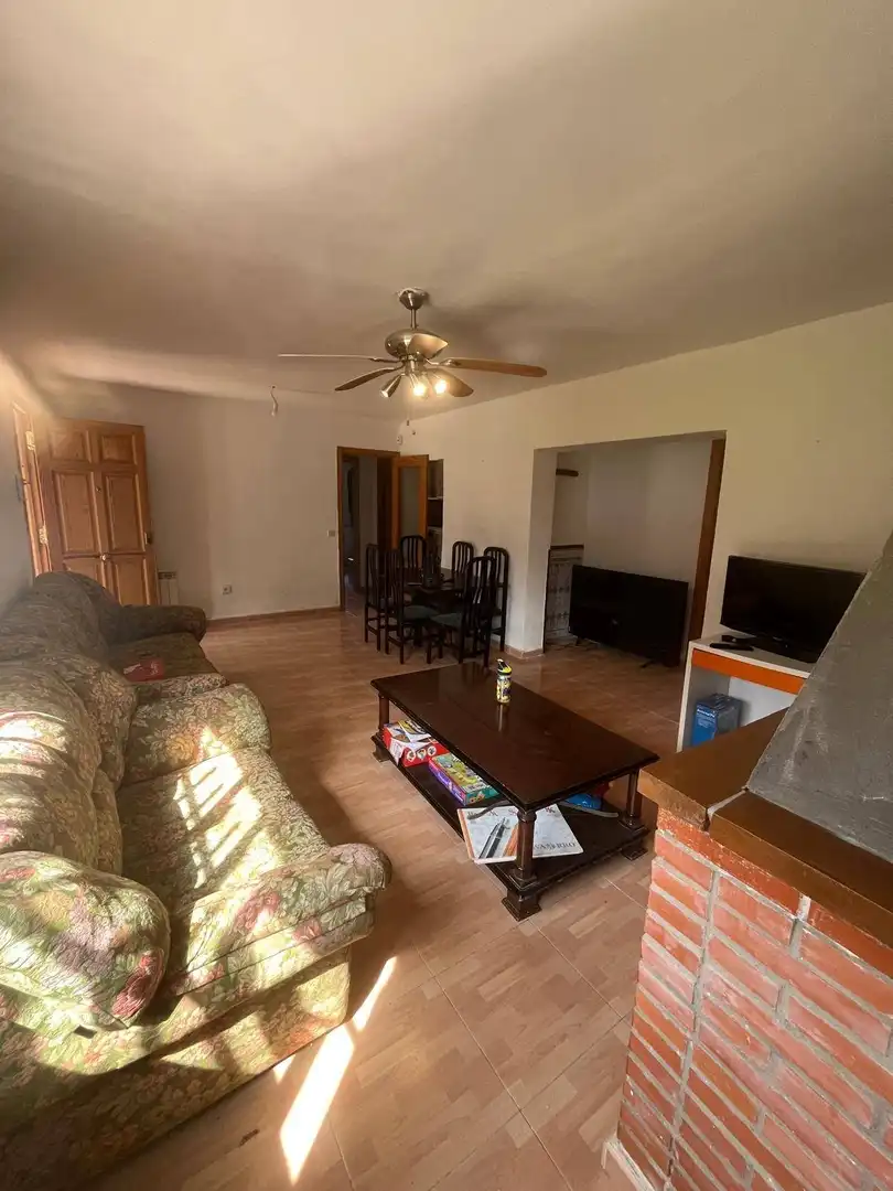 Living room of Houses for sale in El Casar de Escalona  with Heating, Terrace and Alarm