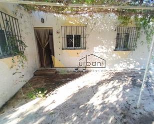 Vista exterior de Finca rústica en venda en Chipiona amb Jardí privat