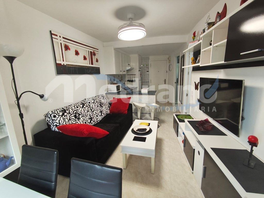 Sala d'estar de Estudi en venda en Benidorm amb Aire condicionat