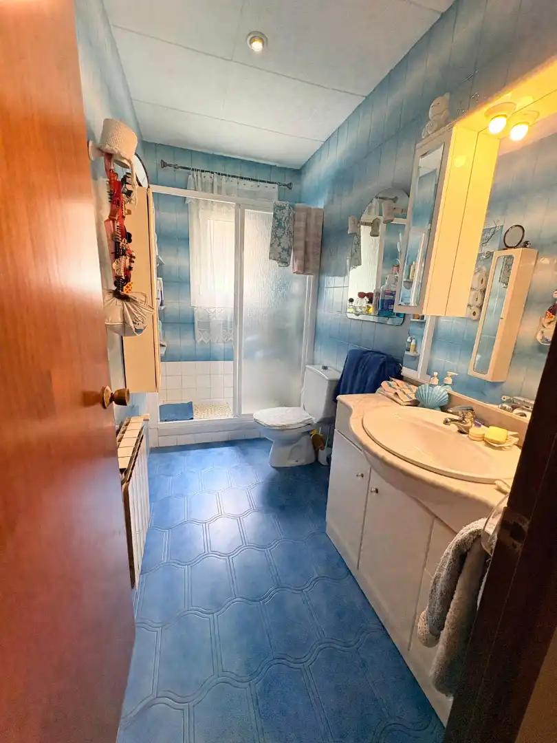 Baño de Casa o chalet en venta en Corbera de Llobregat con Calefacción, Jardín privado y Terraza