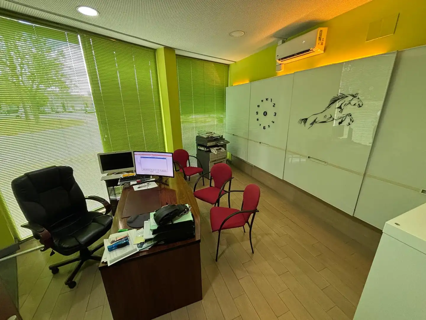 Commercial properties for sale in Sevilla  with Air Conditioner