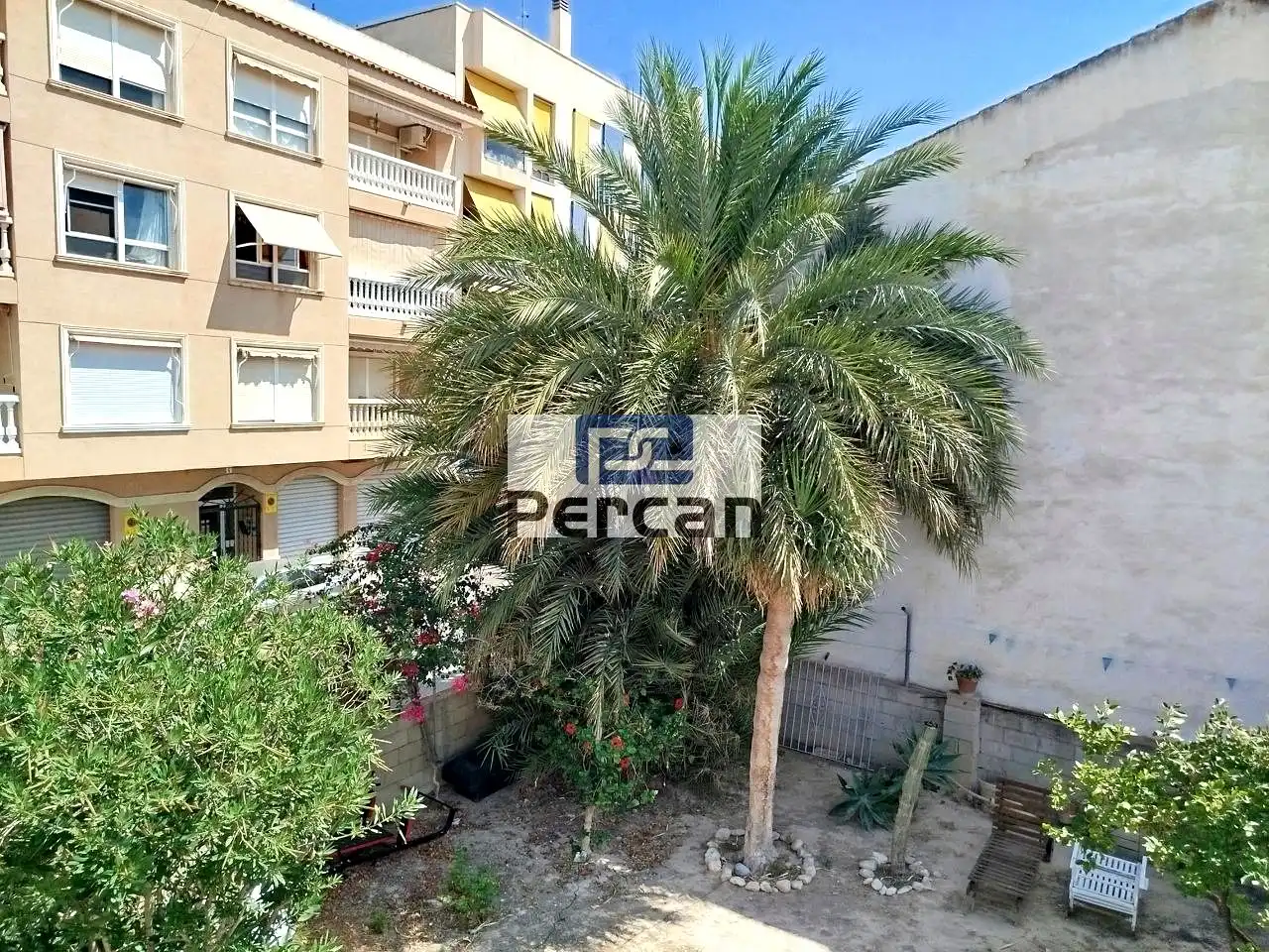 Exterior view of Houses for sale in El Campello  with Air Conditioner, Private garden and Terrace