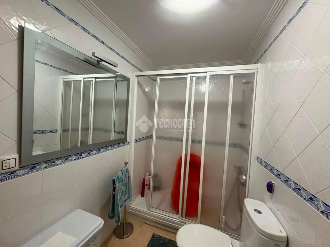 Bathroom of Flat for rent in Isla Cristina  with Air Conditioner, Furnished and Alarm