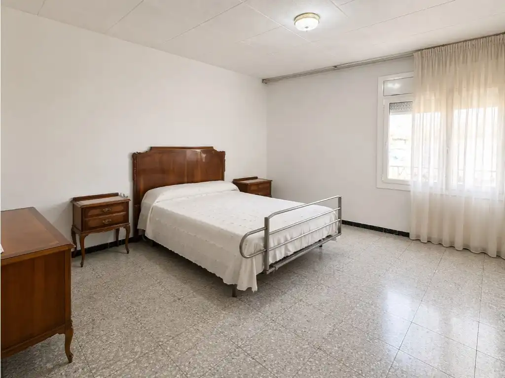 Habitación de Casa o chalet en venta en El Pla del Penedès con Horno