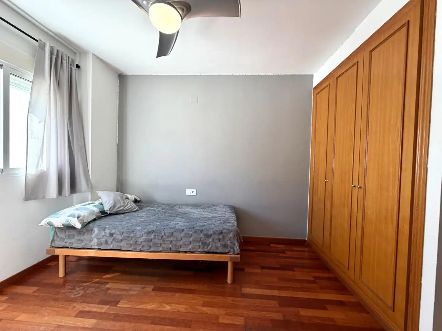 Bedroom of Attic for sale in Burjassot  with Air Conditioner, Heating and Terrace