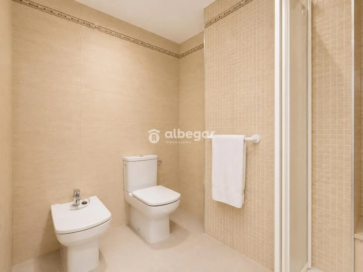 Habitación de Piso en venta en Valencia con Amueblado