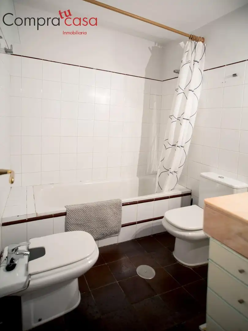 Bathroom of Houses for rent in Segovia  with Heating, Private garden and Storage room