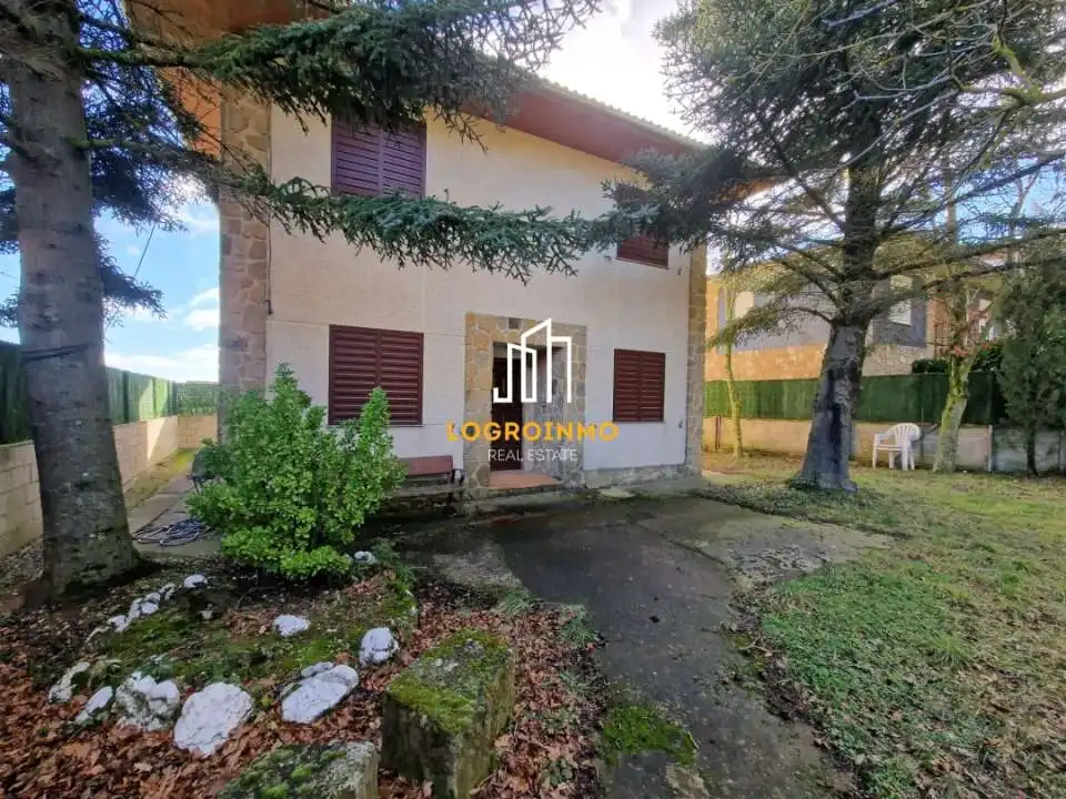Exterior view of Houses for sale in Lapoblación  with Heating, Private garden and Parquet flooring