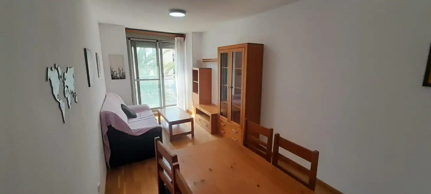 Flat for rent in - Paseo De Sebastián Elcano, El Grao