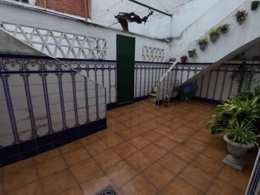Casa con balcón en venta en Úbeda
