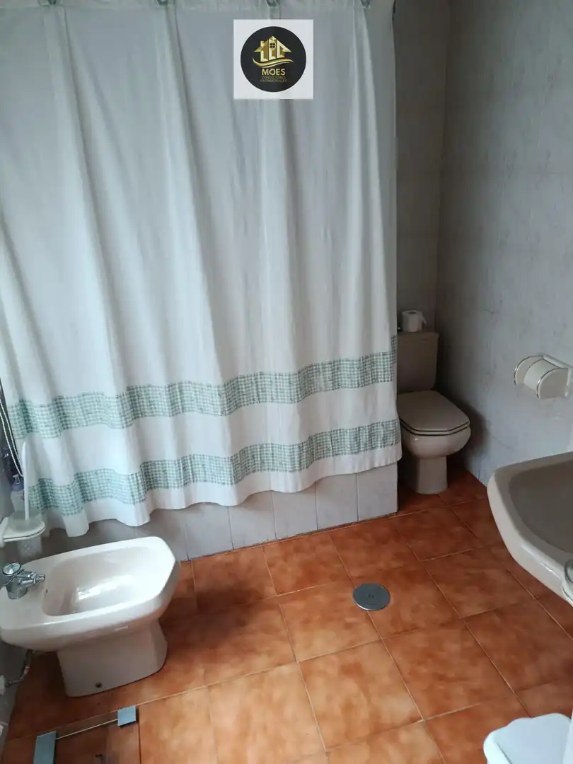 Bany de Casa o xalet en venda en Jaén amb Aire condicionat, Calefacció i Terrassa