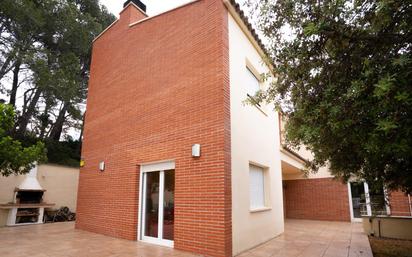 Exterior view of House or chalet for sale in Riudecols  with Air Conditioner, Heating and Private garden