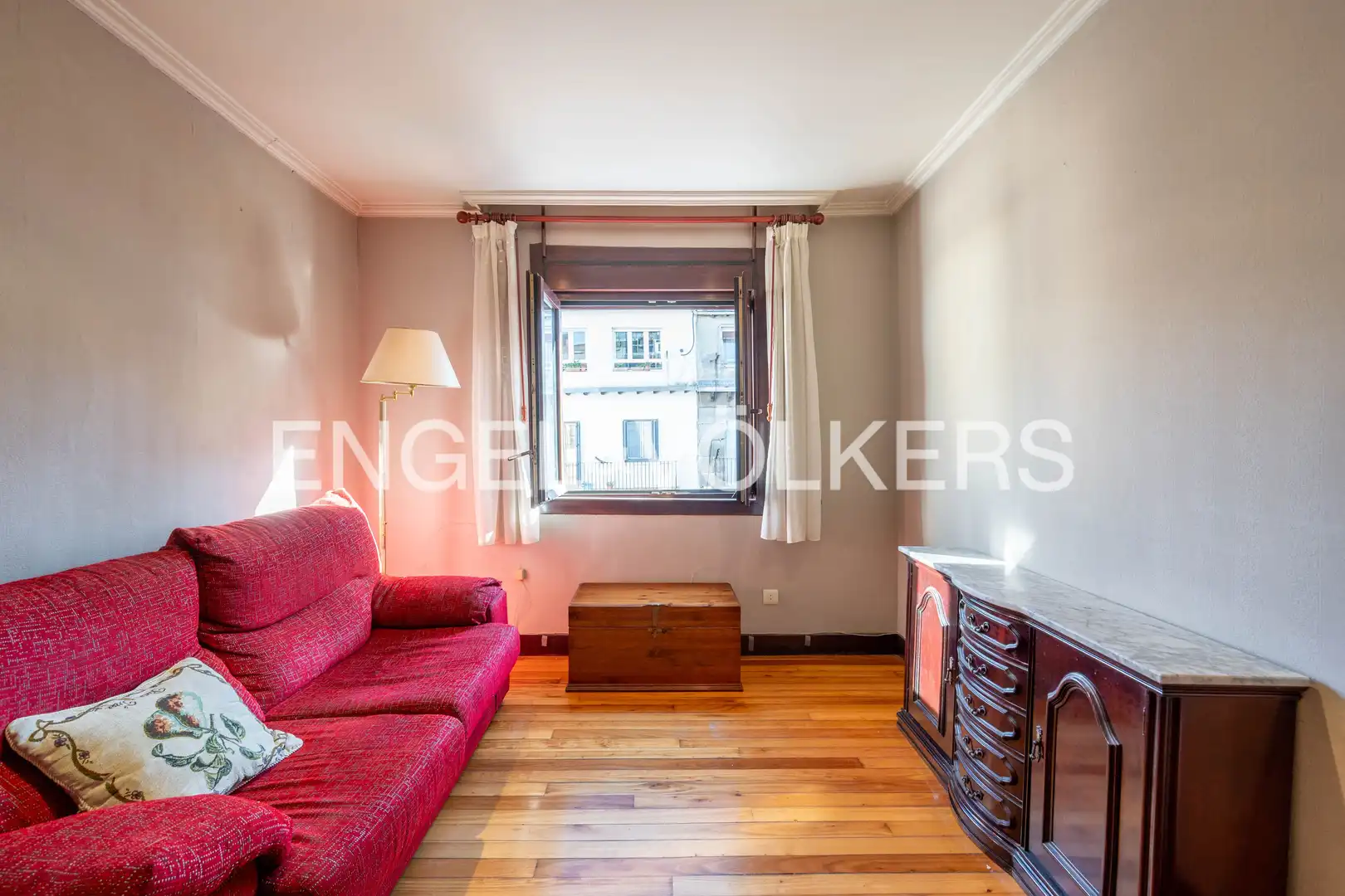 Living room of Flat for sale in Donostia - San Sebastián   with Heating and Storage room