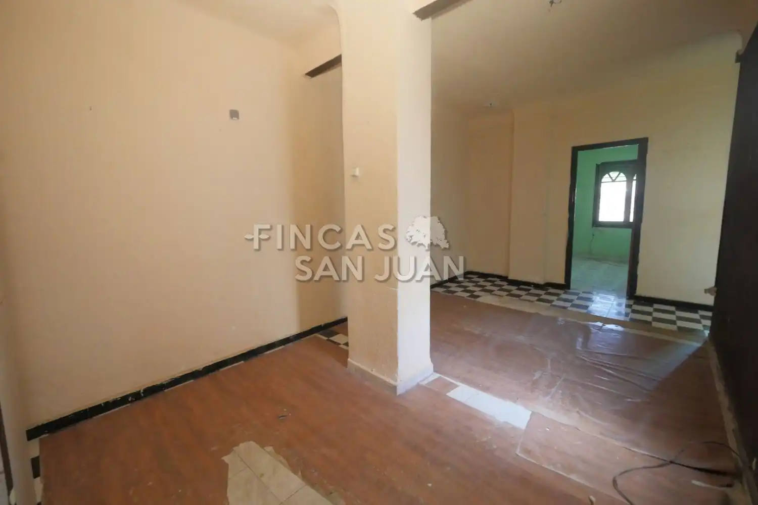 Piso en venta en Crevillent con Balcón