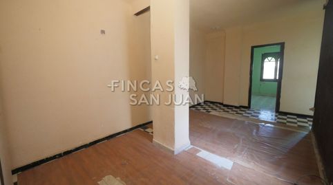 Foto 3 de Piso en venta en Santisima Trinidad, Crevillent, Alicante
