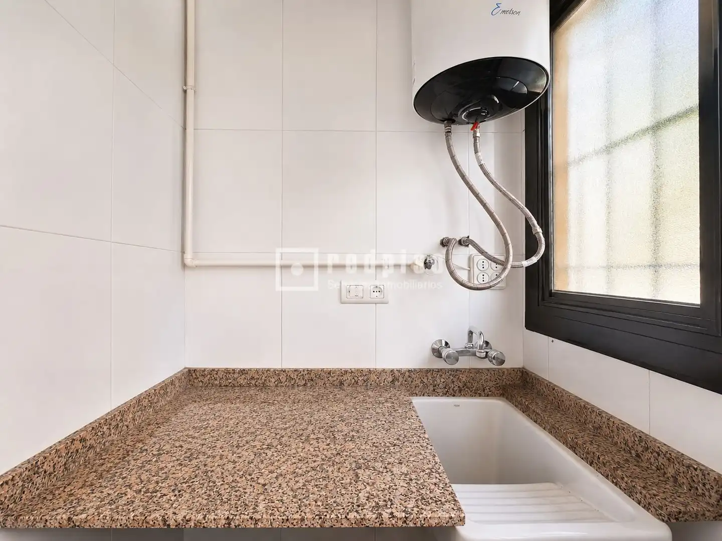 Habitación de Piso en venta en Xirivella con Aire acondicionado y Jardín privado