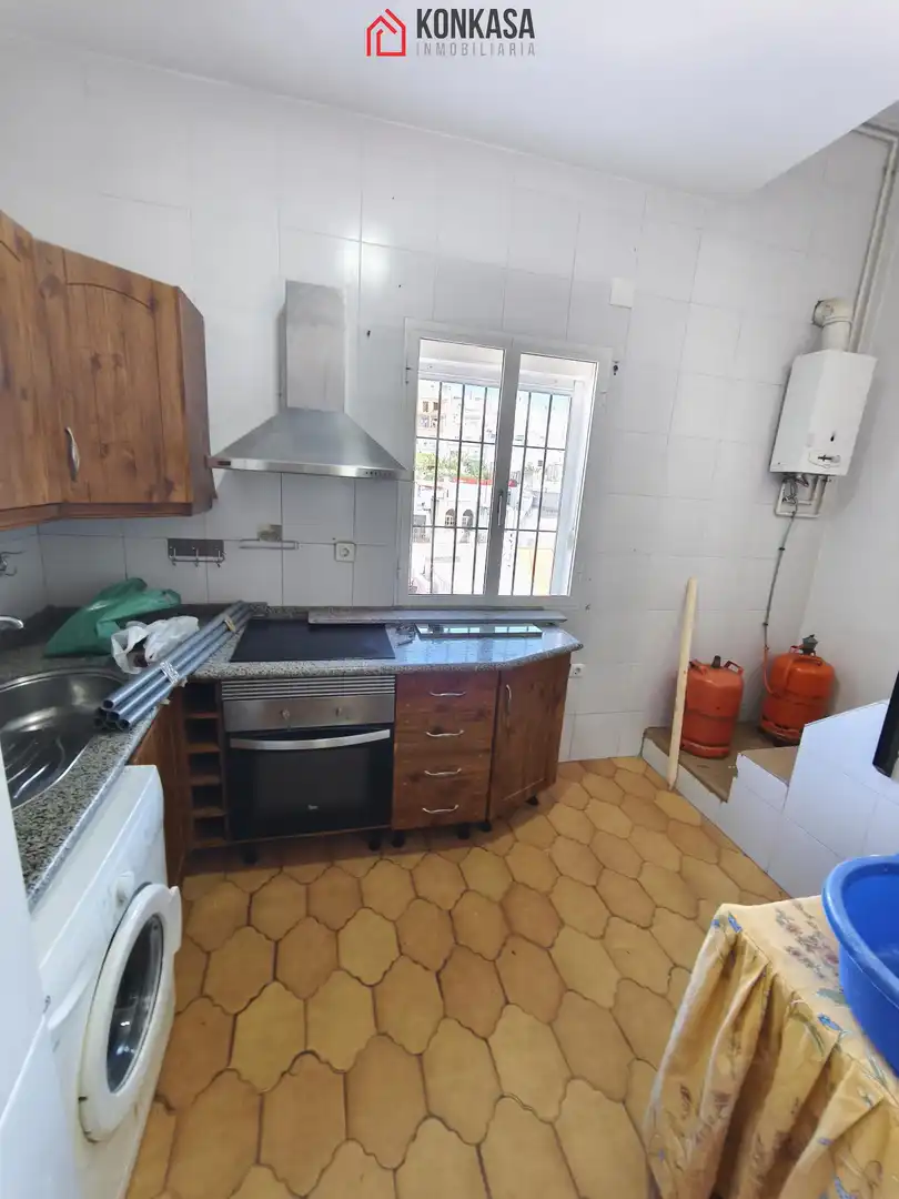 Cuina de Casa o xalet en venda en Arcos de la Frontera amb Aire condicionat, Terrassa i Traster