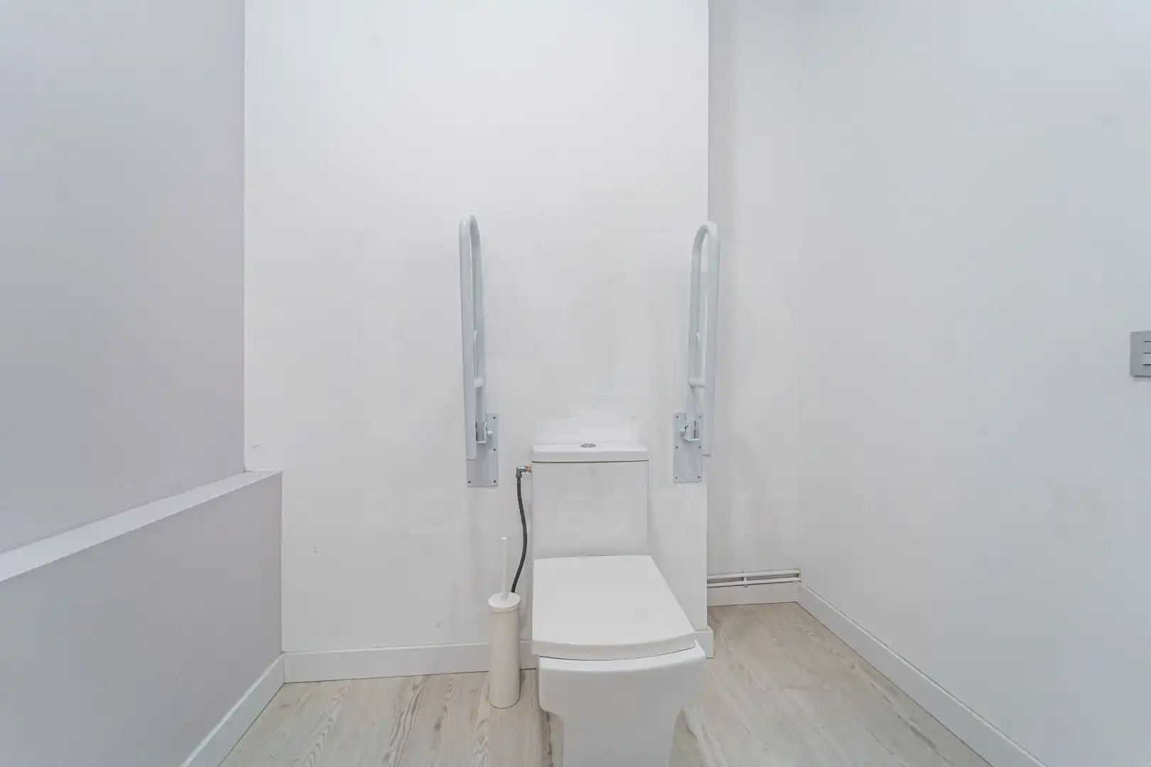 Bathroom of Commercial properties for sale in Madrid