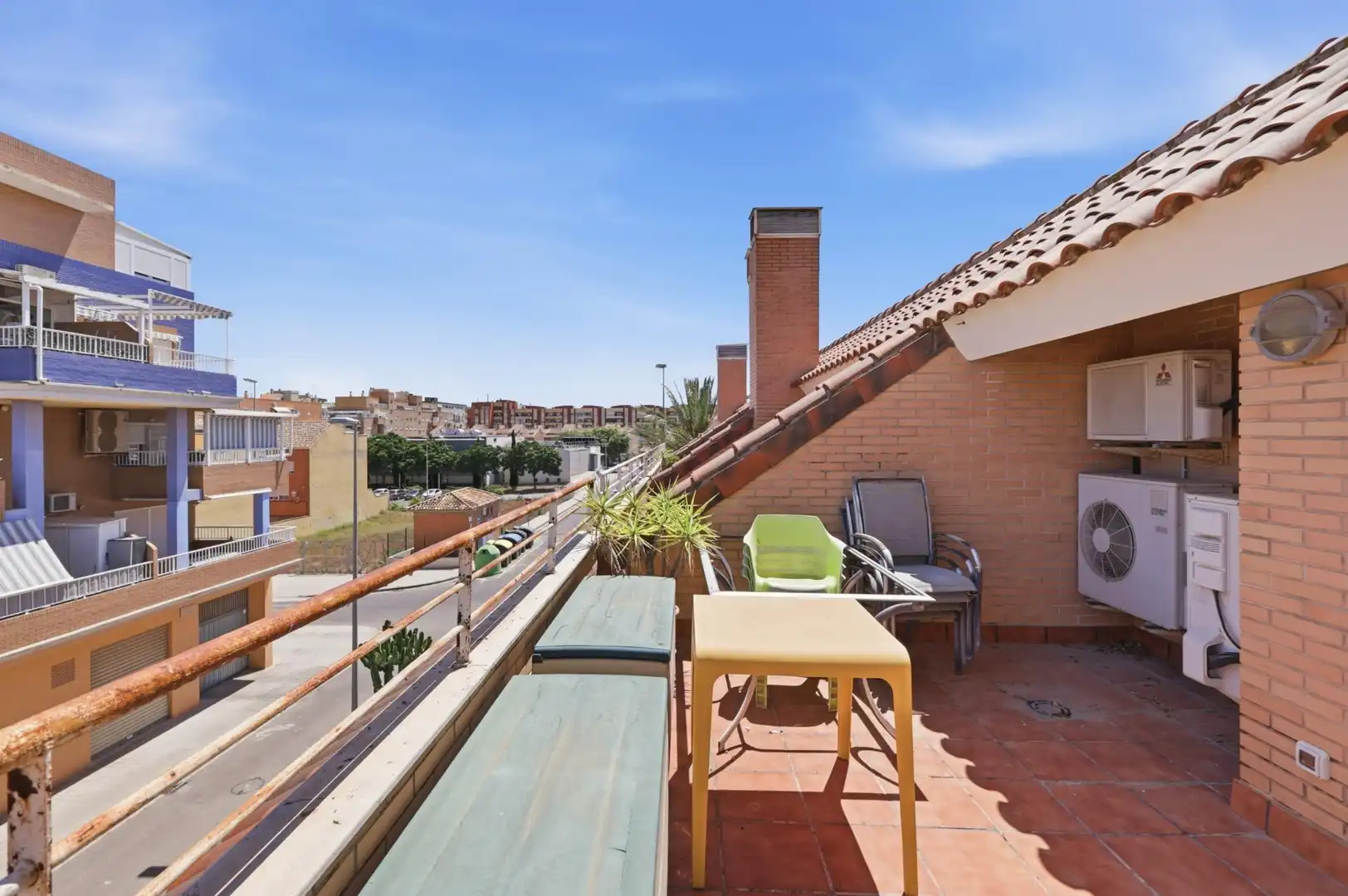 Terrassa de Casa adosada en venda en Sagunto / Sagunt amb Aire condicionat, Terrassa i Moblat