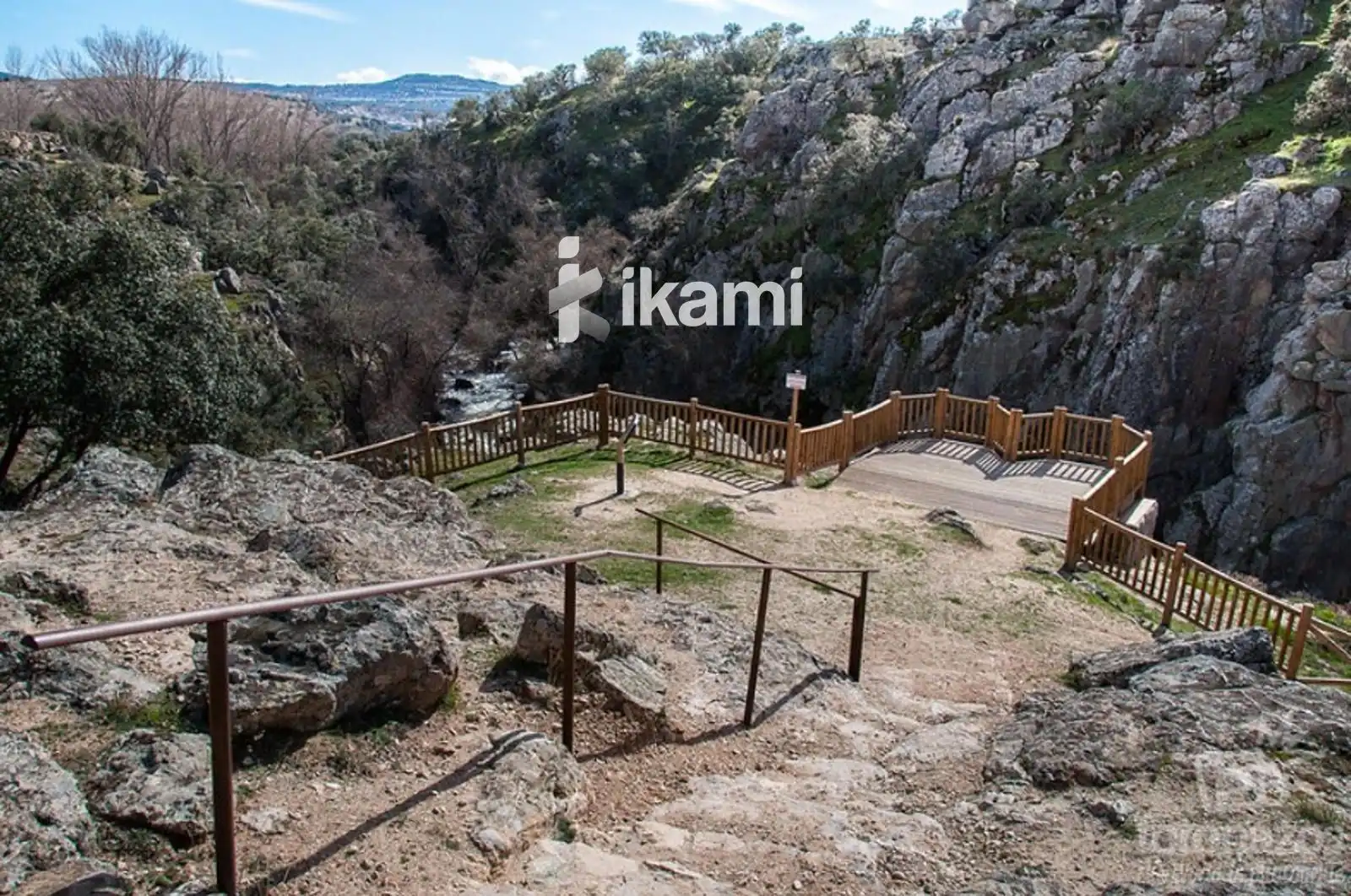 Land for sale in Valdeprados
