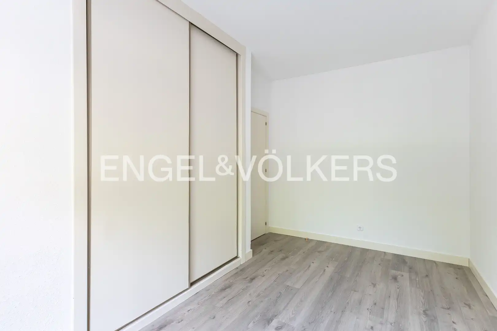Bedroom of Flat for sale in Alcobendas  with Heating, Storage room and Swimming Pool