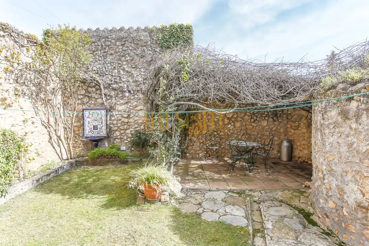 Casa rústica amb terrassa en venda a Torrelles de Foix, imagen 5