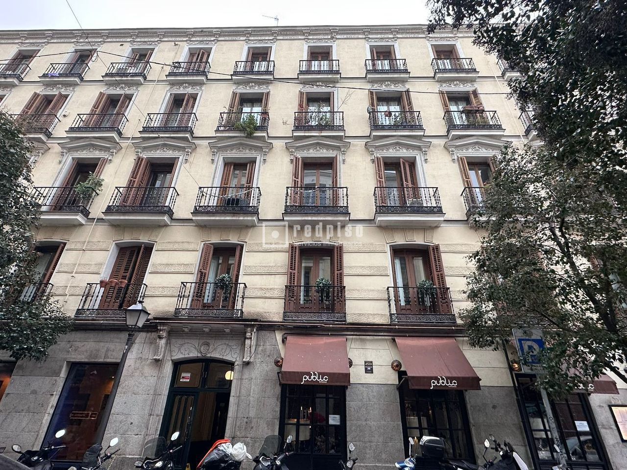 Vista exterior de Estudi en venda en  Madrid Capital amb Aire condicionat i Calefacció