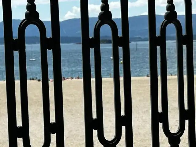 Vista exterior de Àtic en venda en Vilagarcía de Arousa amb Calefacció, Parquet i Terrassa