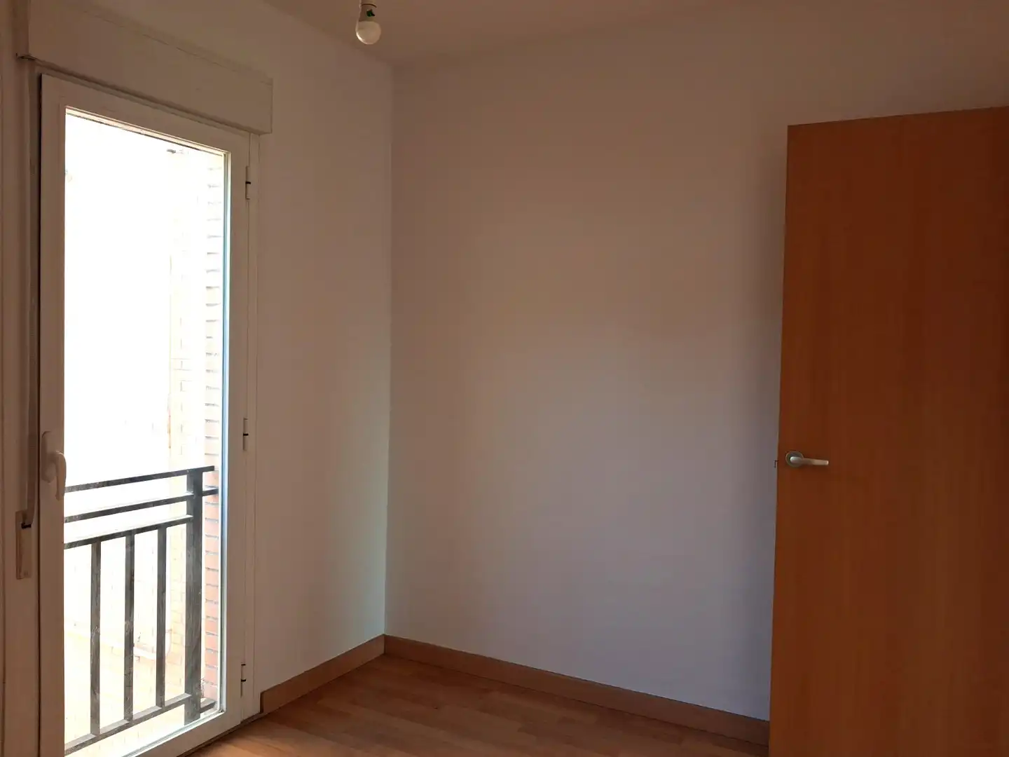 Bedroom of Flat for sale in Fuentes de Ebro  with Air Conditioner, Heating and Parquet flooring