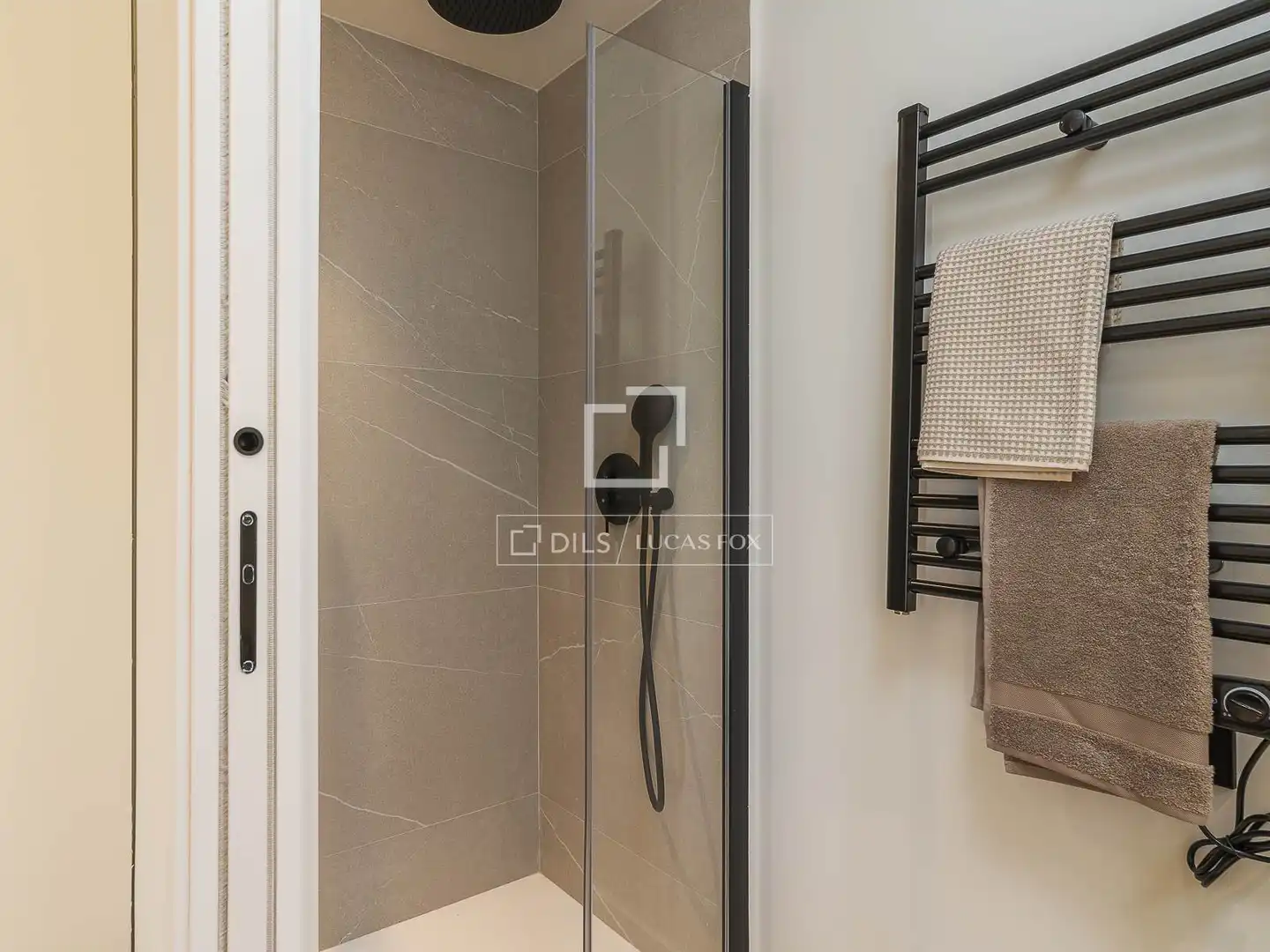 Bathroom of Flat for sale in Barcelona  with Air Conditioner, Heating and Parquet flooring