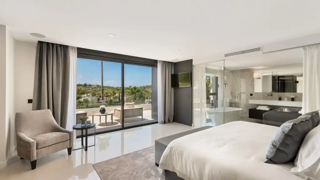 Chalet con piscina en venta en Nueva Andalucía, imagen 18