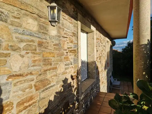 Vista exterior de Casa o chalet en venta en Teo con Calefacción, Jardín privado y Parquet