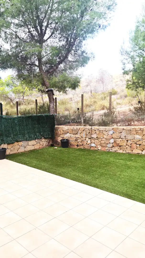 Bajo con piscina en venta en Ronda del Golf
