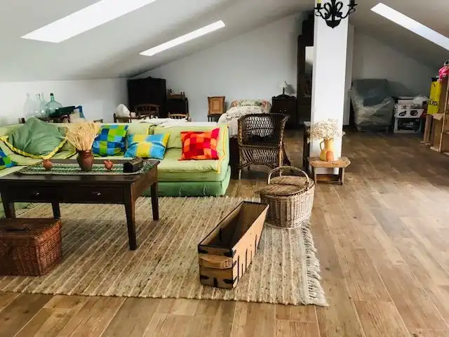 Sala d'estar de Casa o xalet en venda en Cuéllar amb Calefacció, Jardí privat i Terrassa