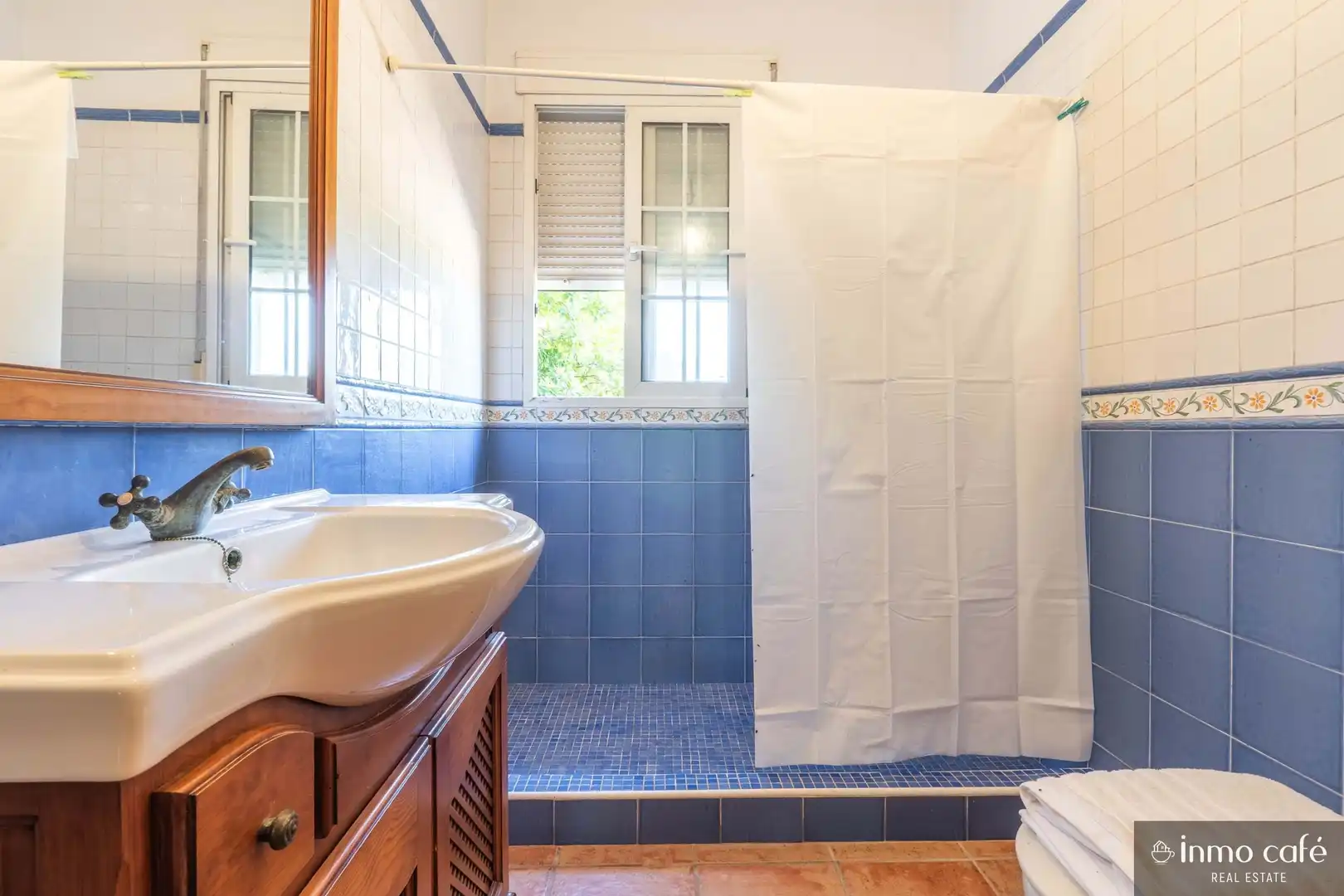 Bathroom of Houses for sale in Canals  with Terrace