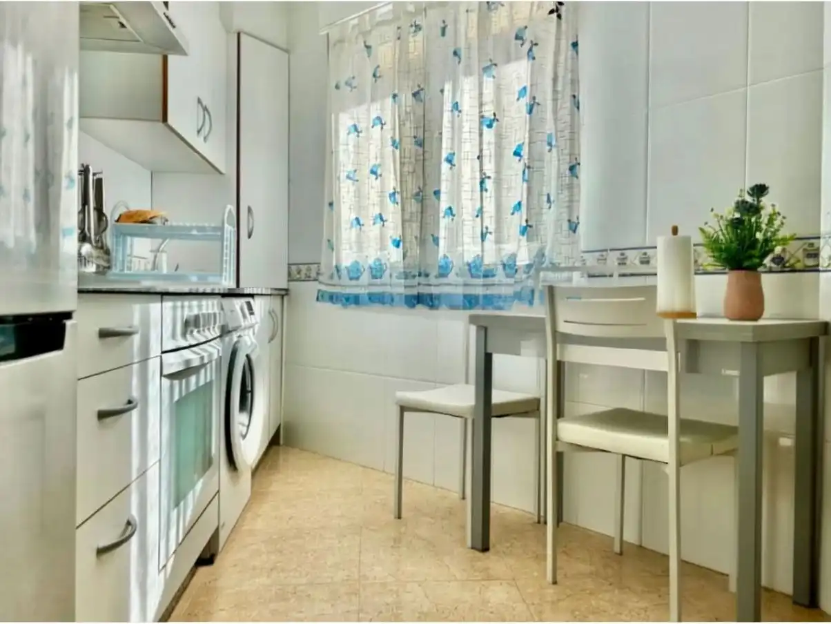 Cuina de Apartament en venda en Ribeira amb Traster i Moblat