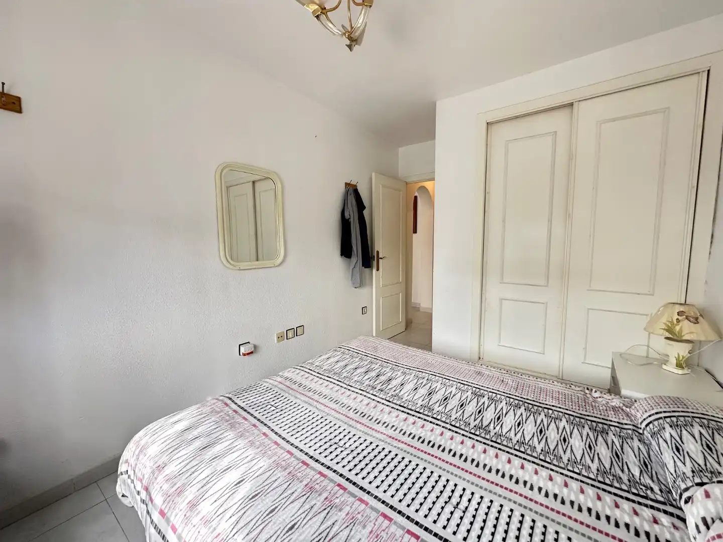 Dormitori de Apartament en venda en Orihuela amb Piscina i Moblat