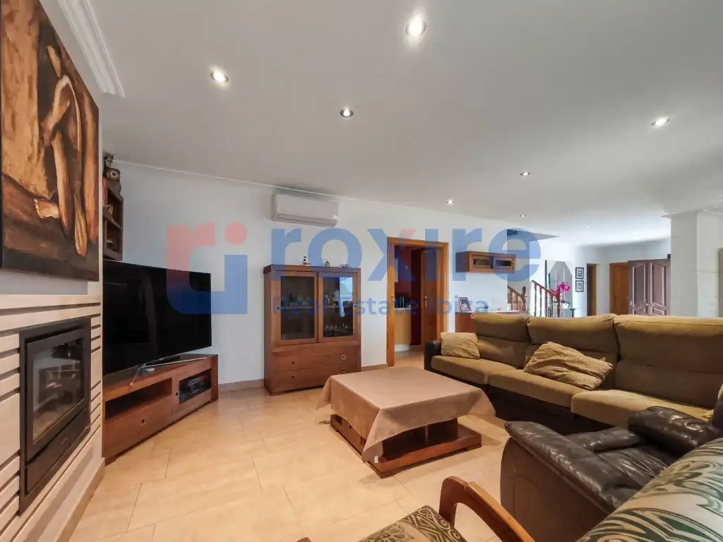 Sala d'estar de Casa o xalet en venda en Sant Josep de sa Talaia amb Aire condicionat, Jardí privat i Terrassa