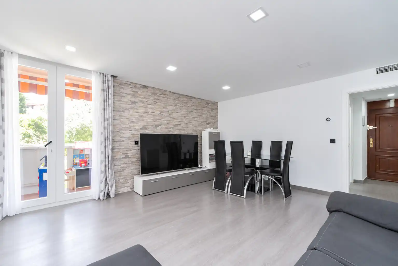 Piso con ascensor en venta en Avenida de la Onu, imagen 3
