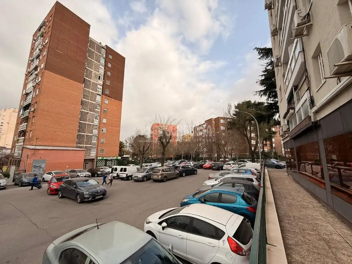 Parking de Piso en venta en Madrid con Aire acondicionado, Calefacción y Terraza