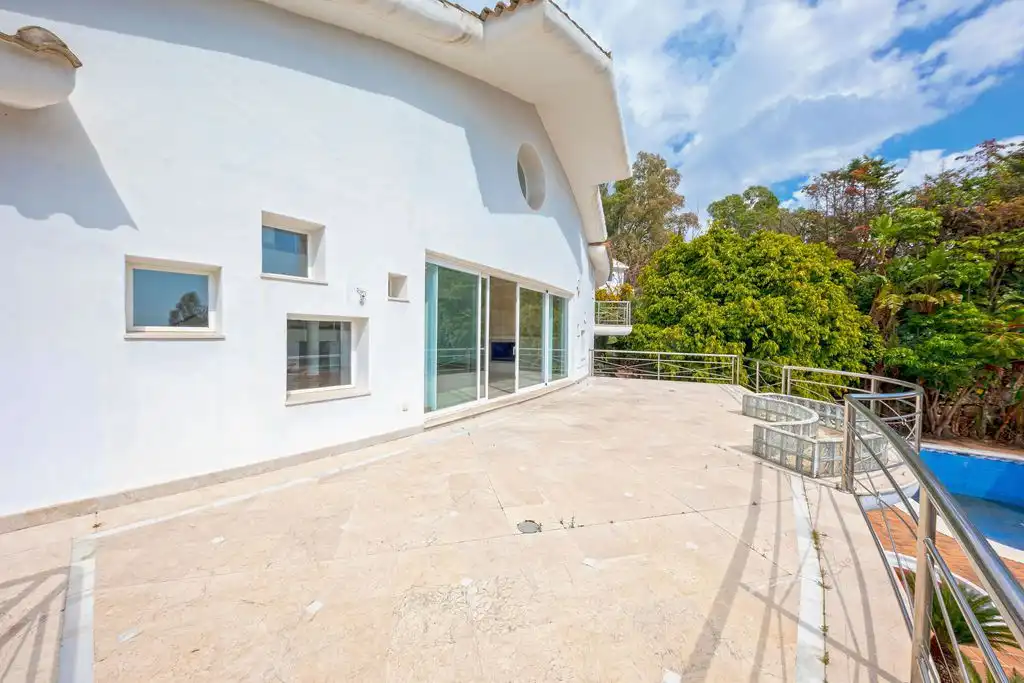 Vista exterior de Casa o chalet en venta en Benahavís con Aire acondicionado, Calefacción y Jardín privado