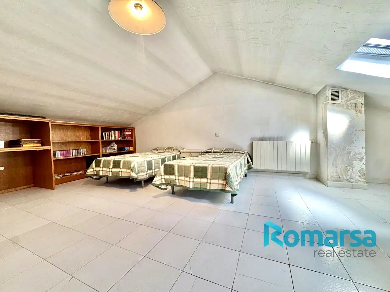 Piso en venta en Ávila con Calefacción, Parquet y Trastero