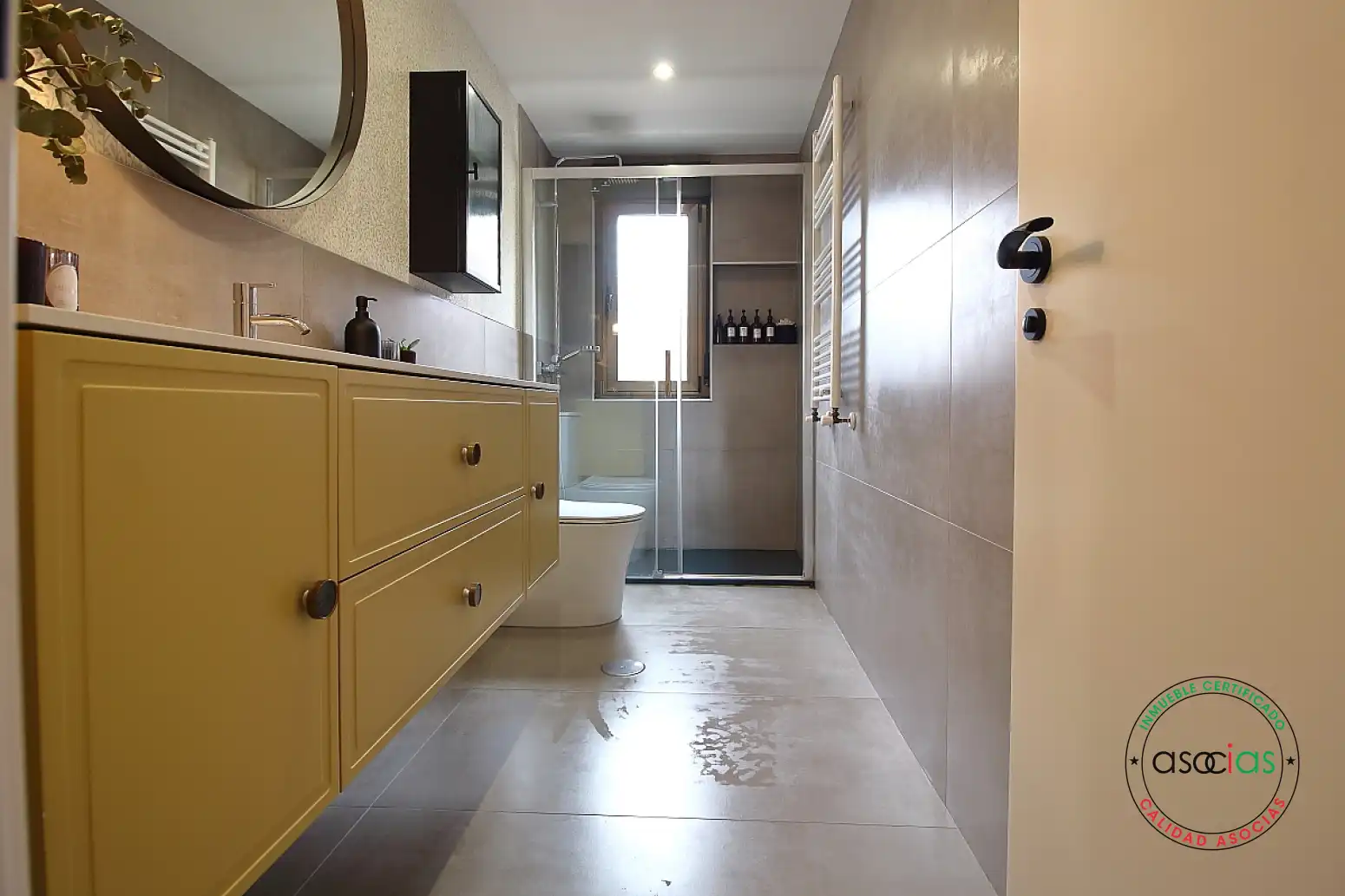 Baño de Ático en venta en Gijón  con Calefacción, Parquet y Terraza